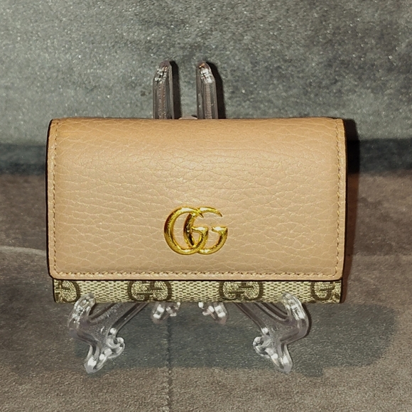 GUCCI GG MARMONT BI-COLOR KEYCASE BLUSH LEATHER & BEIGE MONOGRAM SUPREME CANVAS - Picture 4 of 14